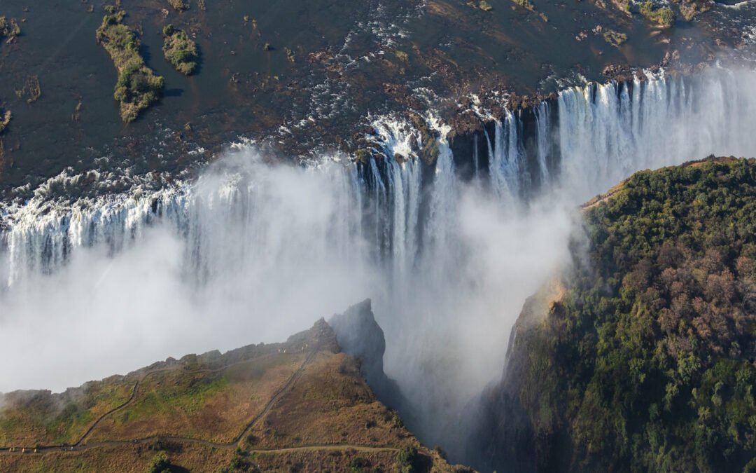 Victoria Falls Travel Guide – In-Depth Journey Into One of Africa’s Greatest Natural Wonders